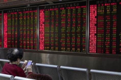 Asia stocks follow Wall St down after US recession warning